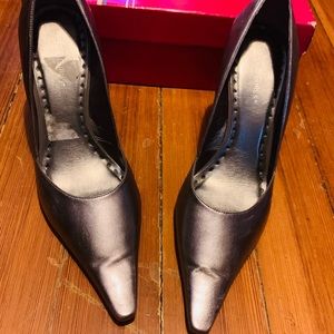 BCBGirls Pewter/Metallic Size 10
